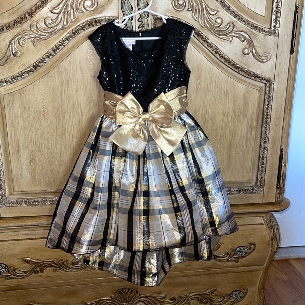 Holiday dress